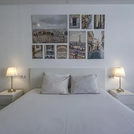 Travel & Live Aliados Apartment Porto