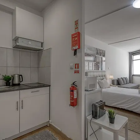 Travel & Live Aliados Apartment Porto