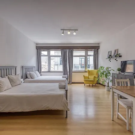Travel & Live Aliados Apartment Porto
