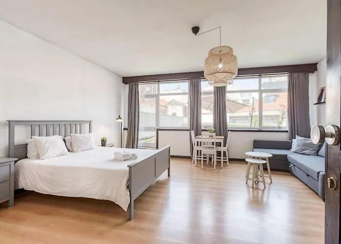 Travel & Live Aliados Apartman Porto